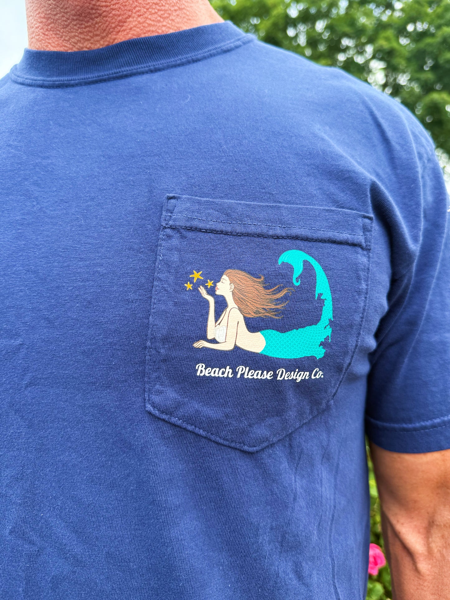 Beach Please Frocket T-shirt