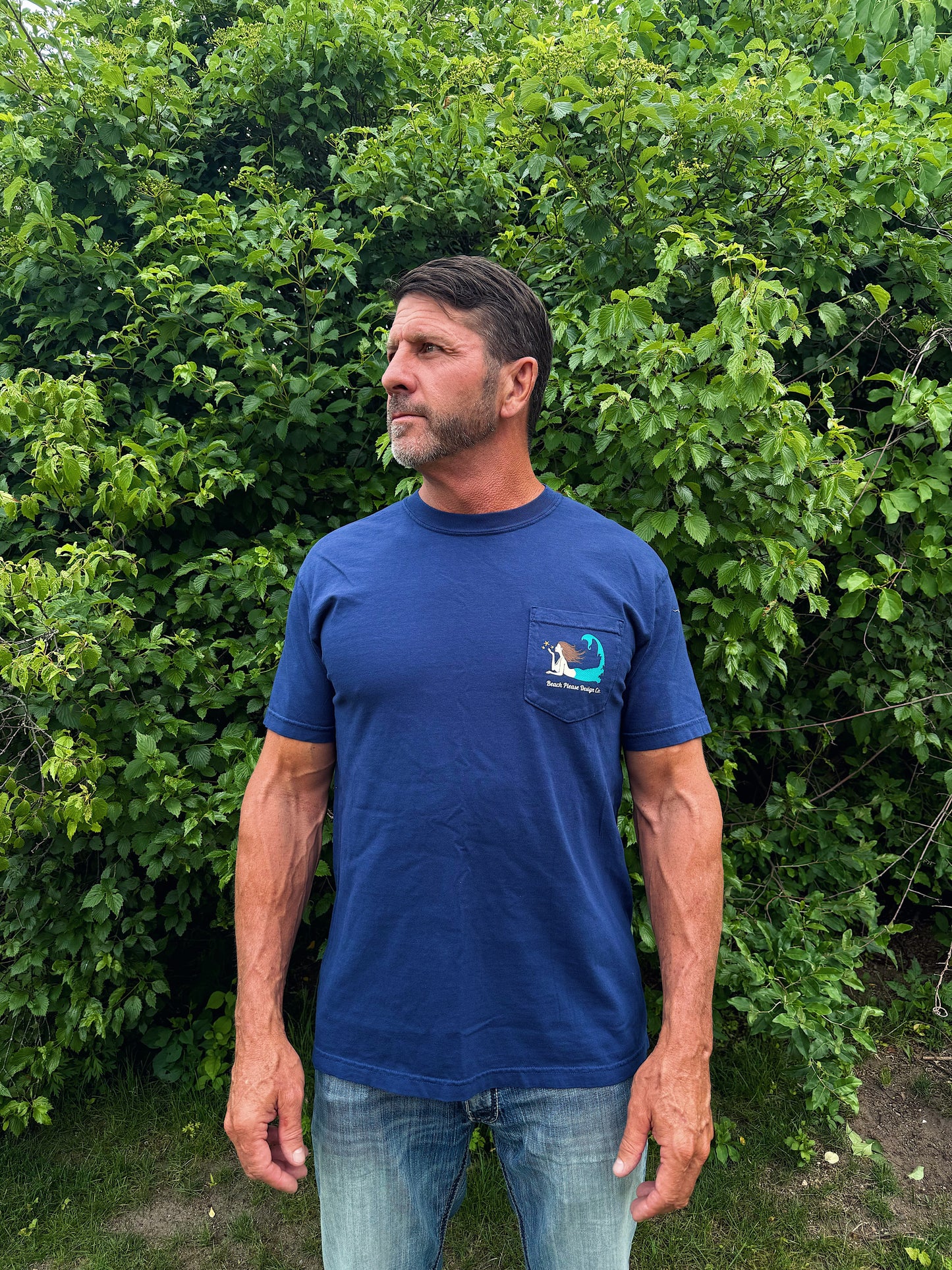 Beach Please Frocket T-shirt